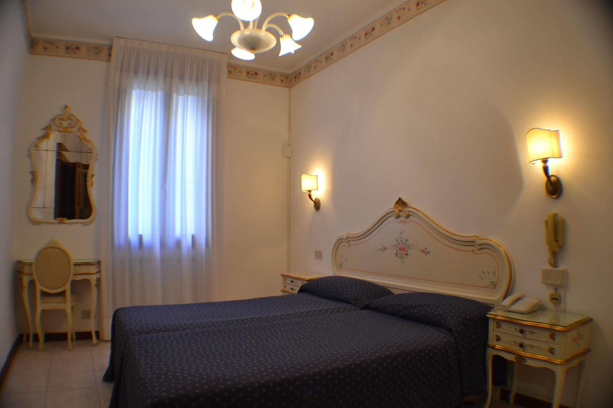 Hotel Guerrini Βενετία Εξωτερικό φωτογραφία
